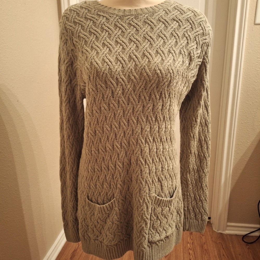 Jeane Pierre Tan size L Sweater